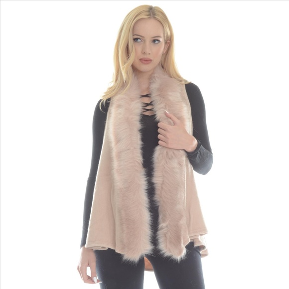 Divas Limited Jackets & Blazers - Luxurious Faux Fur Vest - Peach